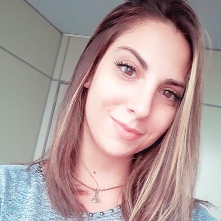 Beatriz &Aacute;scoli Lopes