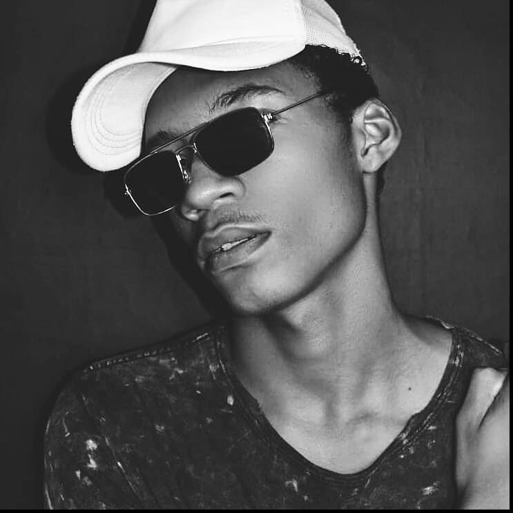 Vin&iacute;cius Queiroz