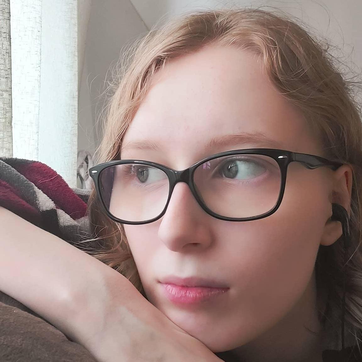 J&uacute;lia  Medeiros 